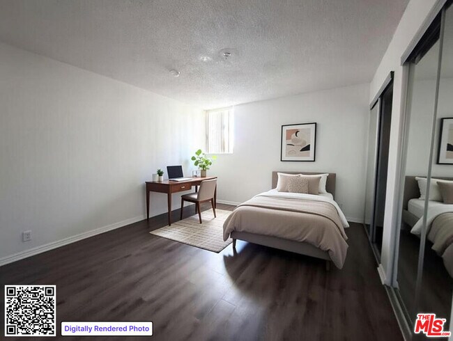 Building Photo - 1204 W Adams Blvd