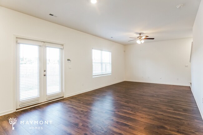 Building Photo - 3 Bedroom on Timber Leaf Loop