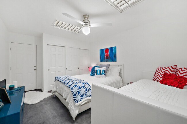 Building Photo - 27 Cll Encinitas