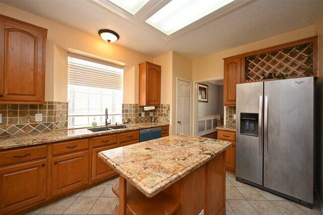 Building Photo - 6419 Sutter Park Ln