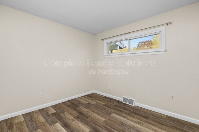 Building Photo - 62 Capitol Hill Dr