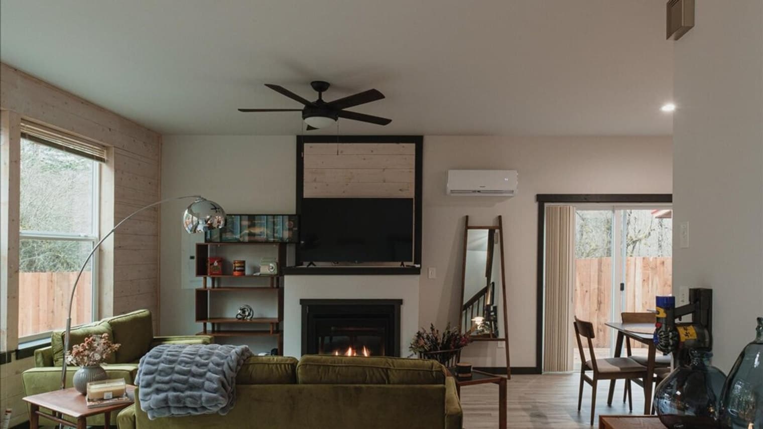 Building Photo - 313 Skate Creek Rd N