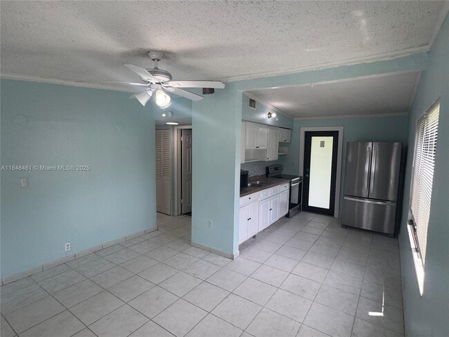 Building Photo - 2130 Rutland St