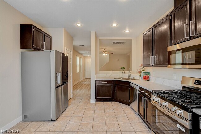 Building Photo - 3962 Coyote Ridge Ct