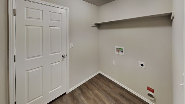 Building Photo - A Very Nice 3 Bedroom 2 Bath Home in Yukon Schools