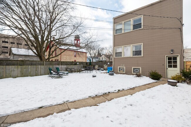 Building Photo - 8037 Floral Ave