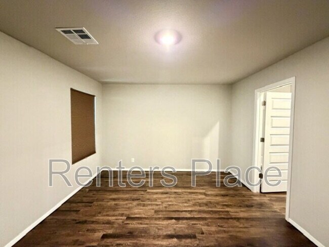 Building Photo - 2107 S Amarillo Dr