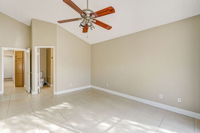Building Photo - 3 bedroom single story in Henderson!