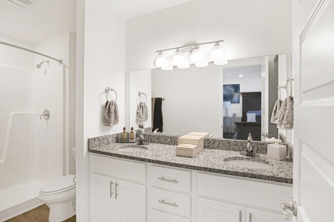 Building Photo - 26979 Prt Washington Ln