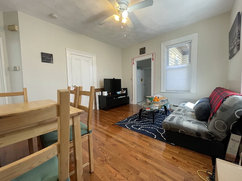 Living / Dining b - 96 Wyman St