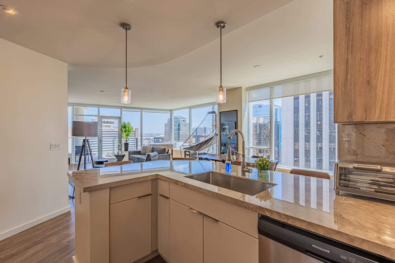 Building Photo - 44 W Monroe St