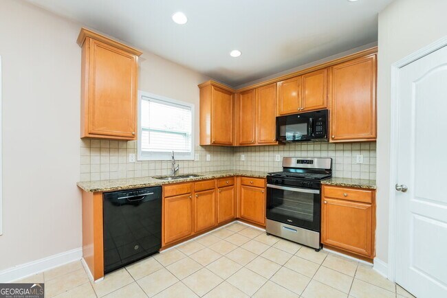 Building Photo - 917 Southfork Dr