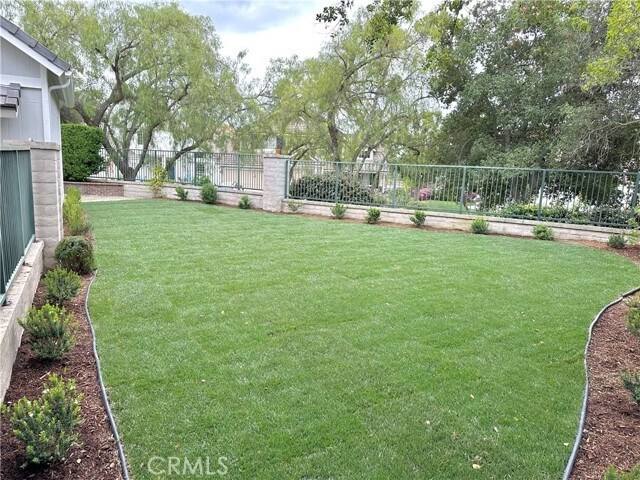 Building Photo - 2 Wellesley Ct