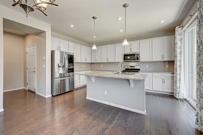 Building Photo - $3,325 - 3 Bed, 3 Bath Home in Centennial ...