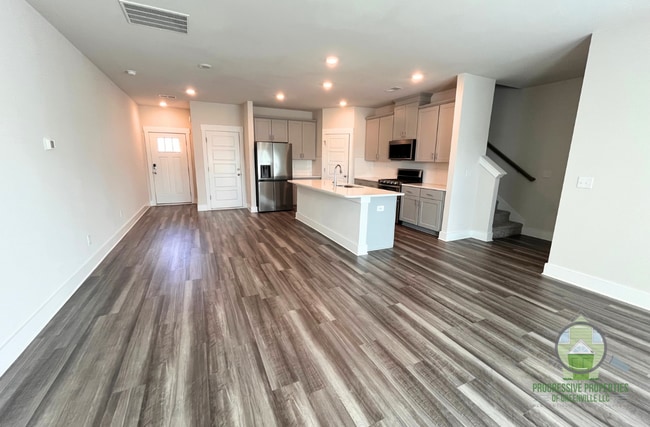 Building Photo - 157 Bromes Wy