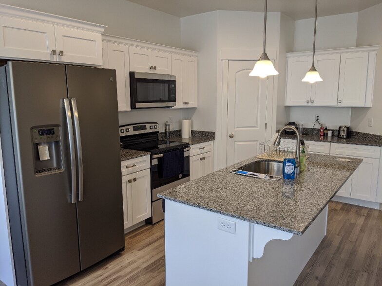 Building Photo - 1984 N 3830 W