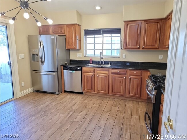 Building Photo - 8615 Little Fox St