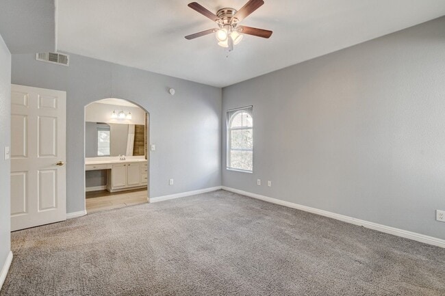 Building Photo - Stunning Upstairs Condo in Gated Indian Wells Community!