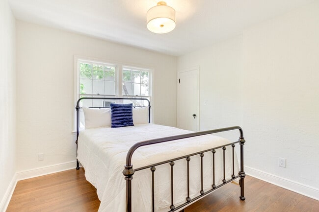 Building Photo - 15 S Lawsona Blvd