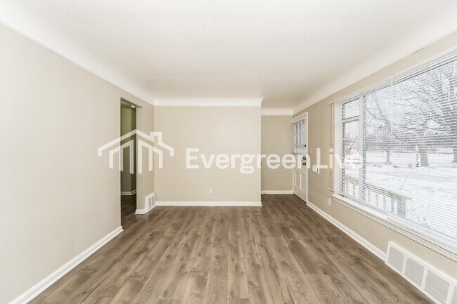 Building Photo - 23200 Blackstone Ave