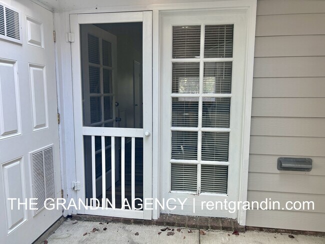 Building Photo - 1803 Grandin Rd SW
