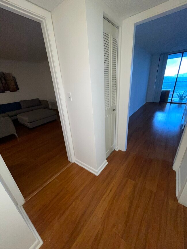 Building Photo - 20840 San Simeon Way