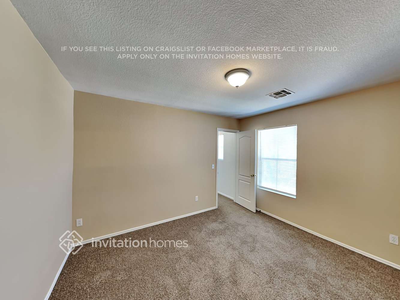 Building Photo - 3075 E Santa Rosa Dr