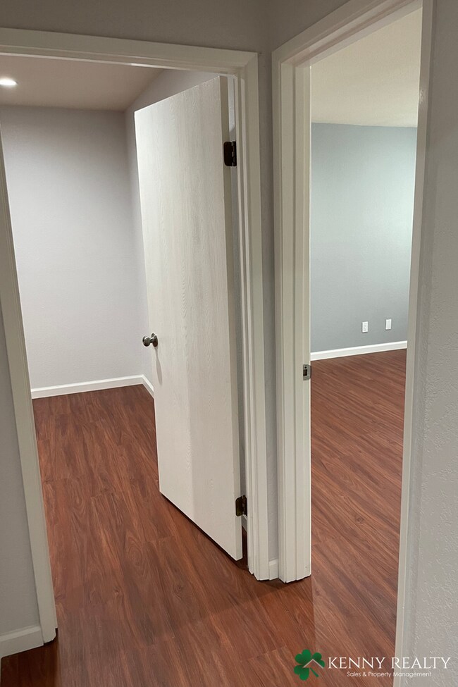 Building Photo - Spacious Six Bedroom, Three Bathroom Home ...