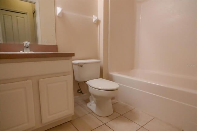 Building Photo - 704 Monroe Cir