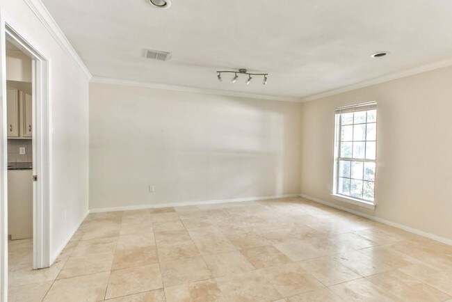 Building Photo - 3839 Sun Valley Dr