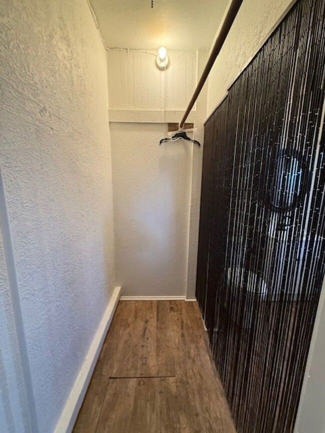 Building Photo - Coming Nov 17 - 3 Bedroom 2 Bath home in Clarkdale contact Property Pros Property Management