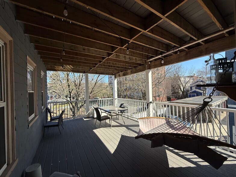 Building Photo - 268 Broadway