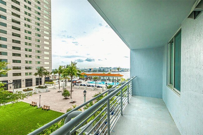Building Photo - 335 S Biscayne Blvd