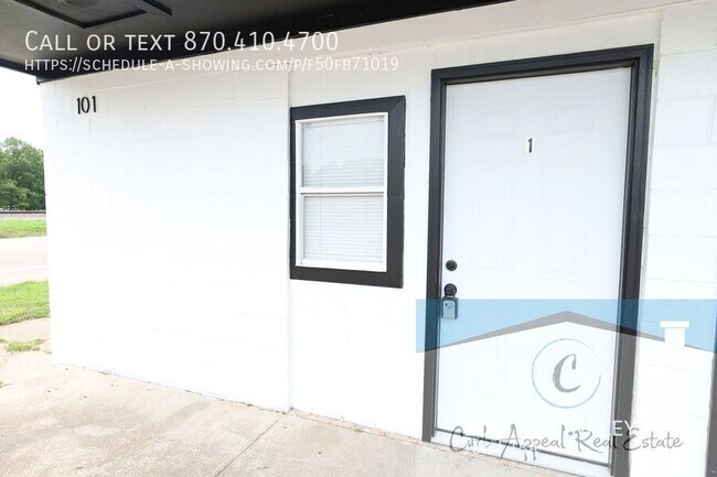 Building Photo - 101 W Hinkley Ave