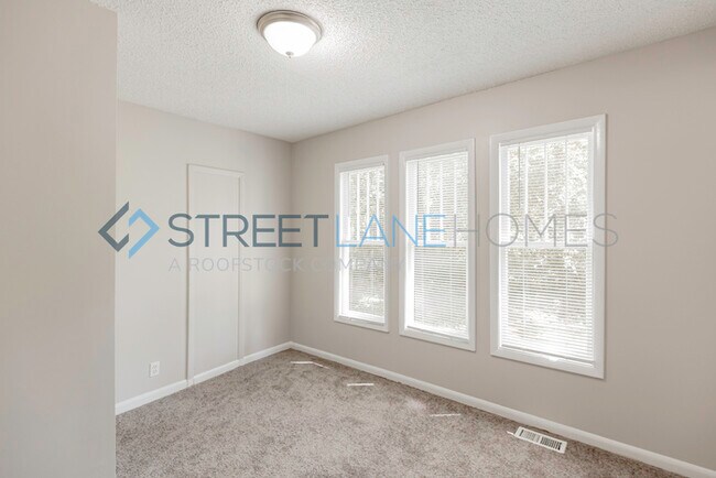 Building Photo - Charming 3 Bedroom in Birmingham!