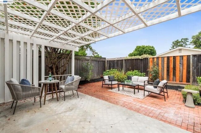 Building Photo - 7415 Bovet Way