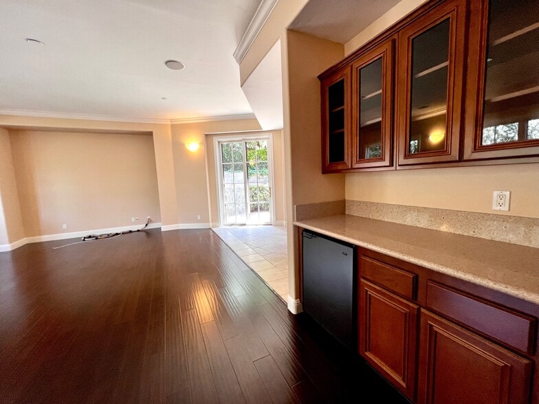 Building Photo - 4698 Granada Way