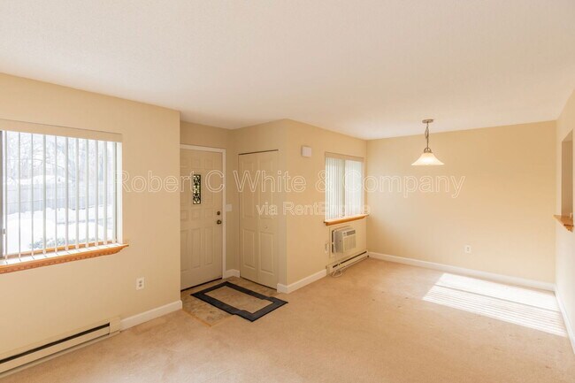 Building Photo - 85 N Main St