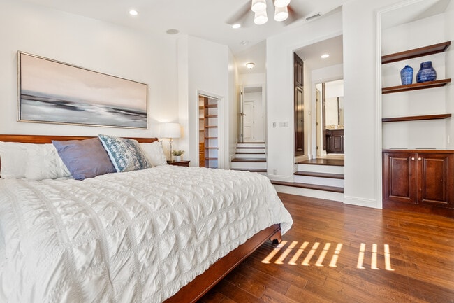 Building Photo - 1077 10th St