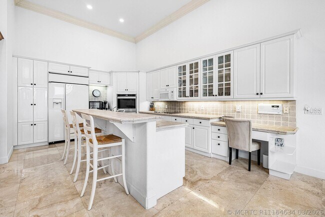 Building Photo - 6412 San Michel Way