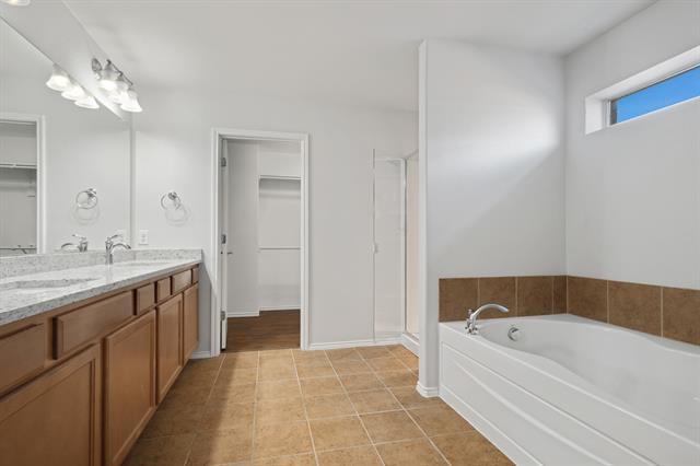 Building Photo - 10400 Nettie St