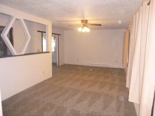 Building Photo - 3 Bedroom 1 Ba House