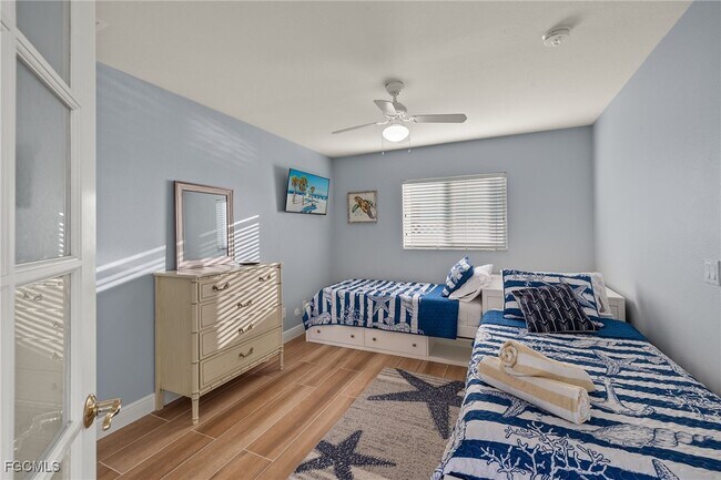 Building Photo - 414 SW 47th St