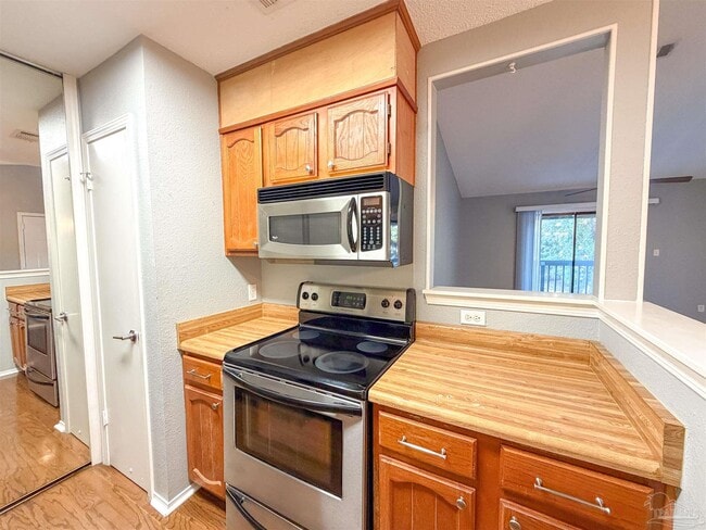 Building Photo - 2299 Scenic Hwy