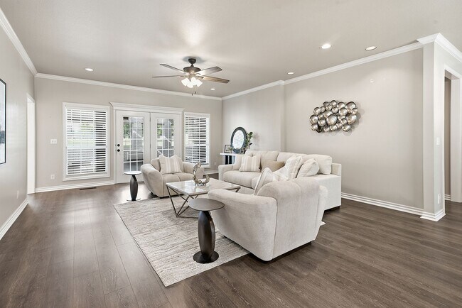 Building Photo - 408 W Fairway Ct