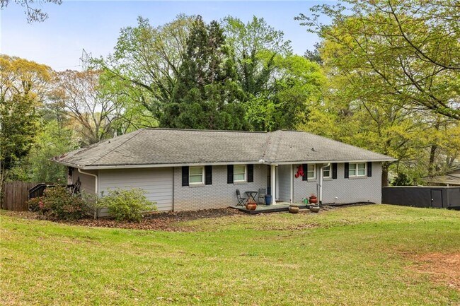 Building Photo - 2341 Elmwood Cir SE