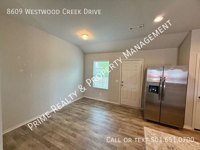 Building Photo - 8609 Westwood Crk Dr