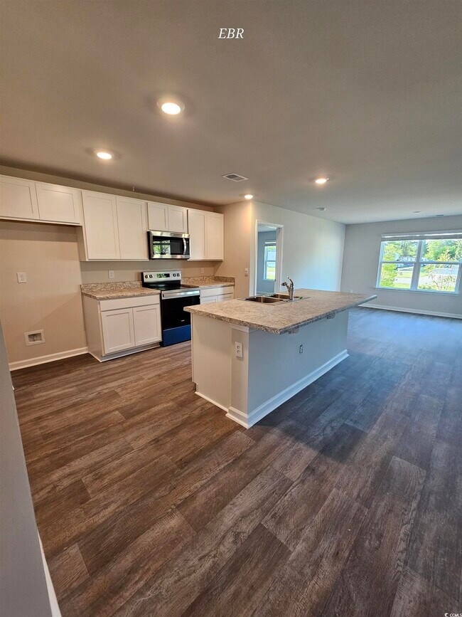 Building Photo - 370 Jeff Waters Cir