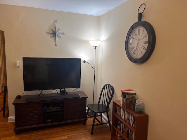 Building Photo - 426 6th St NE