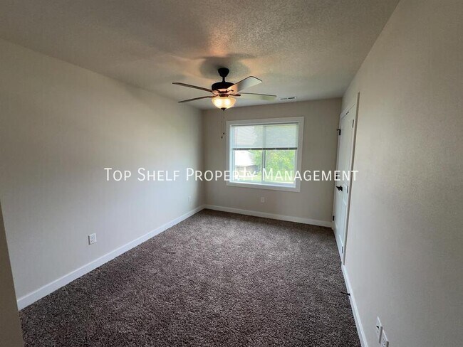 Building Photo - 232 Bristlecone Dr